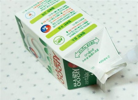 Cách làm ống tiết kiệm từ vỏ hộp sữa tươi cho bé yêu