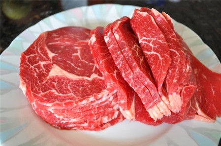 Chia sẻ bí quyết ướp thịt bò nướng đậm vị, nướng kiểu nào cũng ngon