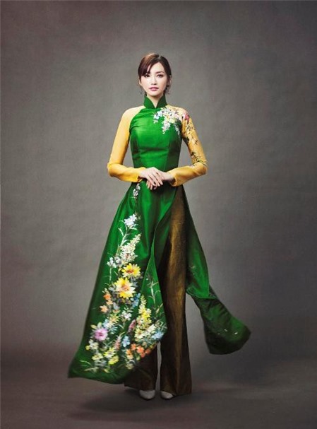 15 kiểu áo dài đẹp nhất xuân Bính Thân của sao Việt